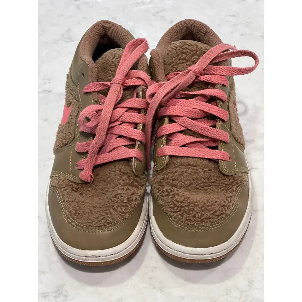 Nike Air Jordan Youth 1 Low Utility GS‎ Teddy Bear Comfort Sneakers Sz 4.5 Beige - Picture 2 of 10